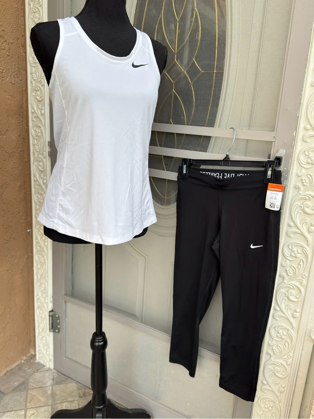 Nike White Racerback Tank & Black Cropped Leggings Active Set